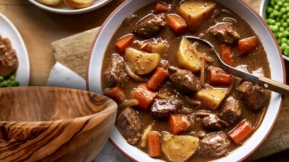 Cu ce se îngroașă tocănița. Secretul celor mai iscusiți bucătari