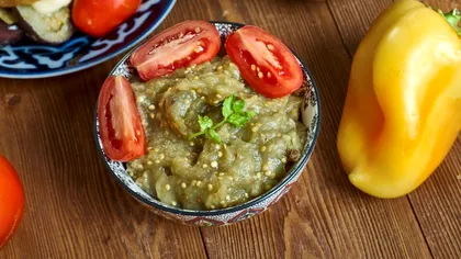 Cu ce se toacă vinetele coapte ca să nu se oxideze. Orice gospodină trebuie să știe