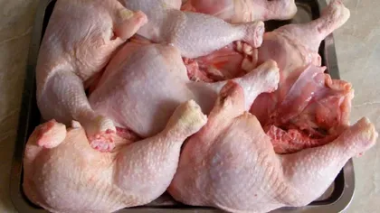 Pui cu Salmonella, în magazinele din Europa. Unde a fost depistat produsul contaminat, este alertă alimentară