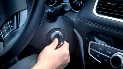 Când eşti obligat să opreşti motorul maşinii. Legea de care trebuie să afle toţi şoferii din România, se schimbă regula