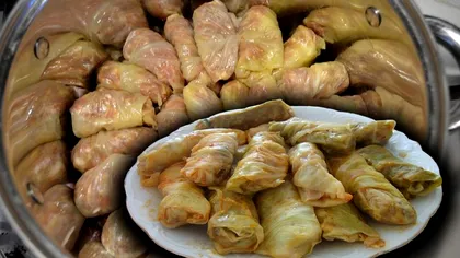 Cu ce se unge oala în care fierb sarmalele. Secretul lui Radu Anton Roman, se vor topi în gură