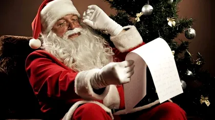 Oraşul din România în care Moş Crăciun s-a făcut de râs. A venit pe scenă fără cadouri, copiii au început toţi să plângă