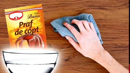 A amestecat praf de copt cu puţină apă, apoi a șters mobila de bucătărie. Trucul care te salvează