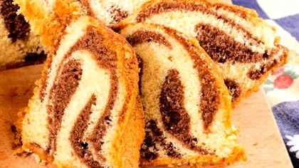 Cât lapte și cât ulei trebuie să pui în chec pentru a ieși pufos. Rețeta veche de 25 de ani