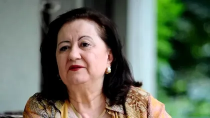 Obiectul special pus pe capota maşinii care o conduce pe Mioara Roman pe ultimul drum. Alegerea Oanei a fost simplă FOTO EXCLUSIV