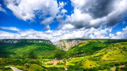 Top 5 locuri din România pe care să le vizitezi primăvara. Peisajele îți vor tăia respirația