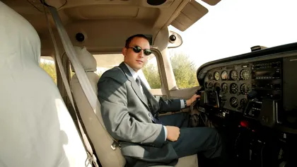 Cum te poți feri de turbulențele din timpul zborului cu avionul. Cătălin Prunariu, fiul renumitului Dumitru Prunariu, ne-a dezvăluit 'rețeta-minune'! EXCLUSIV
