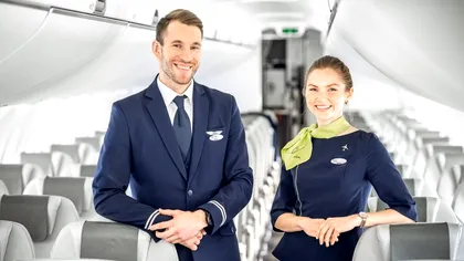 De ce eşti salutat de însoţitorii de zbor atunci când intri în avion? Nu întâmpină călătorii astfel, de fapt, spun specialiştii