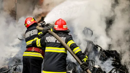 Incendiu la cel mai mare mall din Capitală. Oamenii sunt evacuați, primele imagini de la fața locului