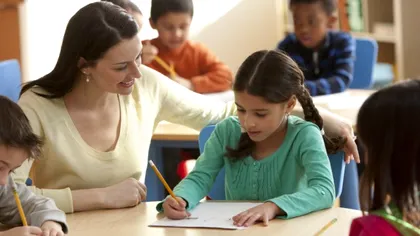 Mesaje de Ziua Învățătorului 2024. Cele mai frumoase urări și felicitări pentru cadrele didactice