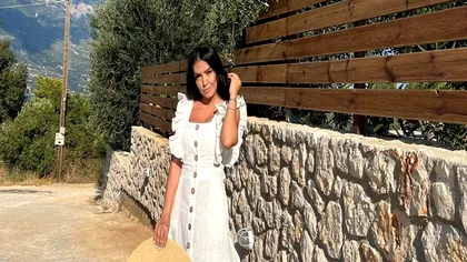 Andreea Mantea, apariție de senzație pe barcă în Istanbul. Bustul ei generos a încins atmosfera