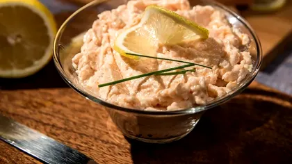 Ingredientul care înlocuiește cu succes uleiul din salata de icre. Iese albă și pufoasă, cu puține calorii