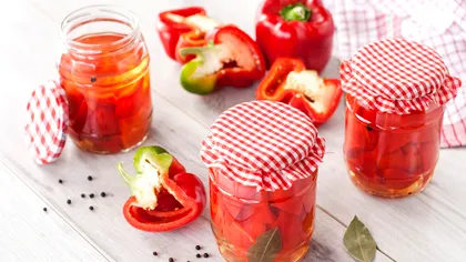 Românii au crezut că nu văd bine! Cât costă un kilogram de gogoșari în septembrie 2024. Puține gospodine își mai permit să pună murături anul acesta