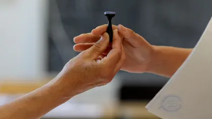 A început votarea pentru alegerile prezidențiale din România. Românii din Australia, China și Coreea de Sud se prezintă la urne