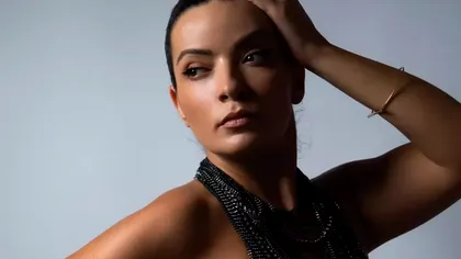 Anca Dinicu, ședință foto de senzație înainte de a naște. Actrița s-a dezbrăcat de haine și inhibiții, spre deliciul domnilor