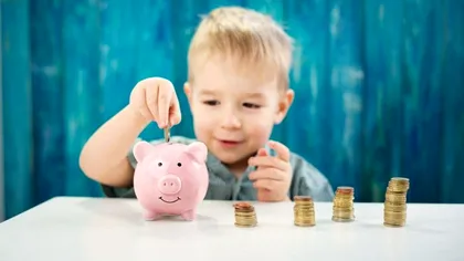 Cu cât vor crește alocațiile de la 1 ianuarie 2025. Vești bune pentru elevii din România