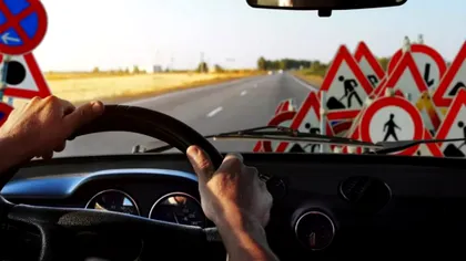 Semnul de circulație pe care puțini șoferi români îl cunosc, dar nu trebuie ignorat când îți apare în drum