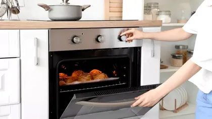 Trucul simbolurilor de pe cuptorul electric pentru a economisi energie. Multe gospodine îl folosesc greșit, de asta crește factura