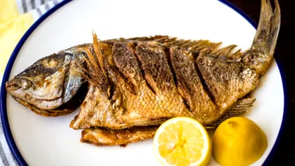 Cât timp poți păstra peștele prăjit în frigider. Când devine periculos pentru consum