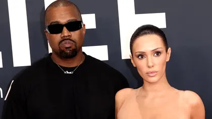 Motivul pentru care Bianca Censori a fost pusă să apară fără haine la Premiile Grammy. Kanye West uimeşte din nou