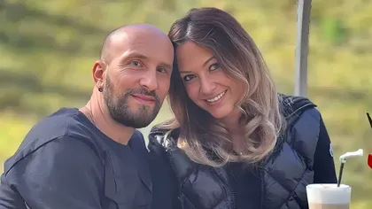 Anca Țurcașiu, apariție fabuloasă la plajă, alături de noul iubit. Actrița are o siluetă impecabilă la aproape 55 de ani FOTO