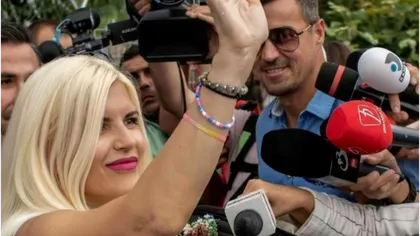 Elena Udrea, imagini superbe cu fiica sa şi Adrian Alexandrov. Unde au plecat cei trei în vacanţă. Foto