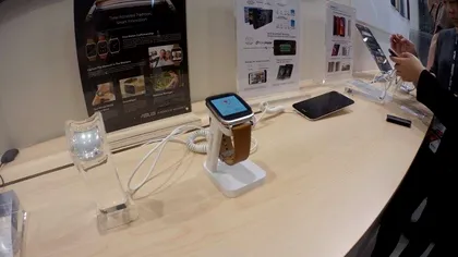 Cu mâinile pe Asus ZenWatch, lansat la IFA 2014 și prezent la MWC 2015 [VIDEO Hands-on]