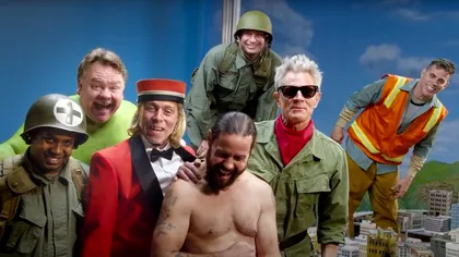 Jackass Forever, între scenariu și improvizație: celebra franciză sfidează, din nou, limitele