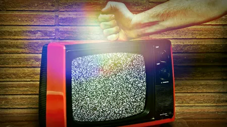 România trece la televiziunea digitală: de ce bunica ta nu mai 