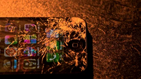 Airbagul care îți salvează telefonul e invenția cu adevărat salvatoare