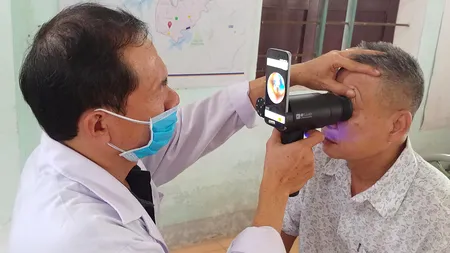 Samsung ajută medicina cu ajutorul camerelor telefoanelor sale. Cum și-a transformat smartphone-urile vechi