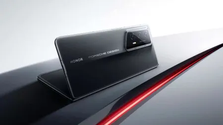 Cel mai subțire telefon pliabil din lume nu vine de la Samsung și tocmai a beneficiat un upgrade important - Porsche Design