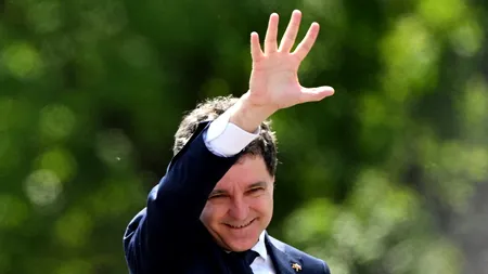 Nicuşor Dan a depus jurământul. Ce beneficii și obligații are acum. Imagini cu noul preşedinte şi Ilie Bolojan, la Palatul Cotroceni LIVE TEXT