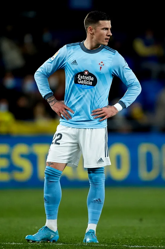 Dinamo ar putea face mega-transferul iernii în Superliga. Santi Mina, un atacant spaniol condamnat la patru ani de închisoare