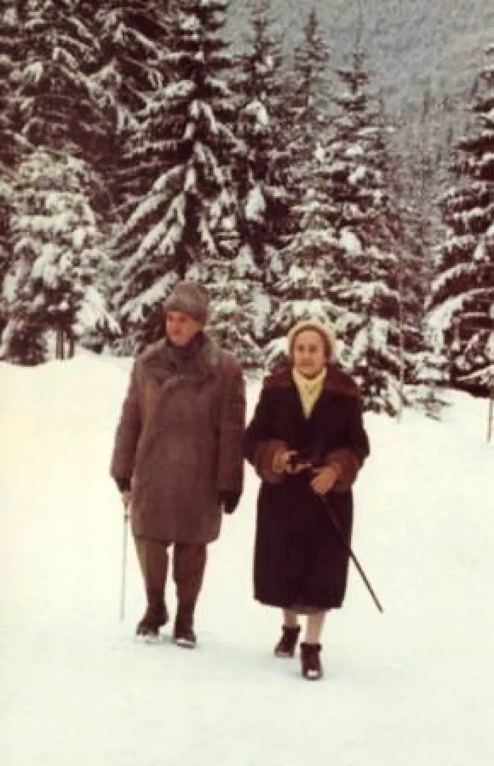 Ce mâncau soții Ceaușescu. Bucătăreasa lor preferată a dezvăluit cum decurgea ora mesei