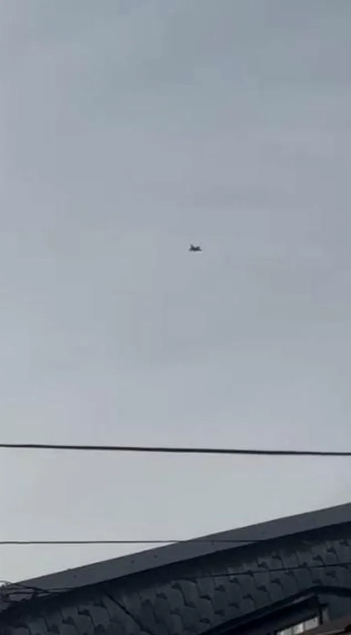 Un locuitor din Tecuci a filmat avioanele militare care monitorizează zona (Foto: Facebook)