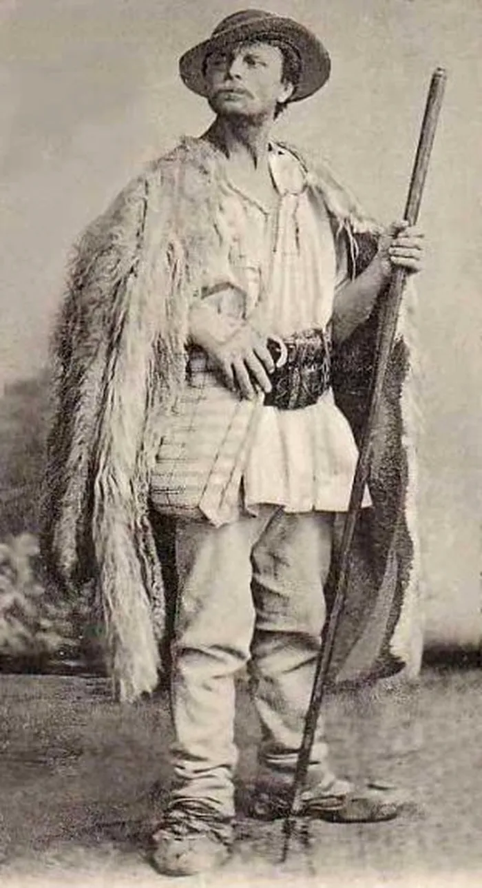 Badea Gheorghe Cartan iubea cartile mai mult decat isi indragea oile. Foto arhiva