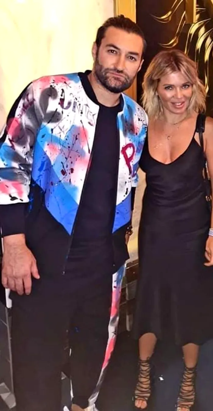 "Ai grijă de femeia ta!", le cântă Smiley bărbaților, dar cum are el grijă de iubita lui, Gina Pistol. Cum au fost surprinși cei doi împreună