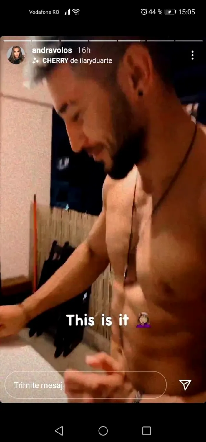 s-au mutat împreună în apartamentul în care au mai locuit