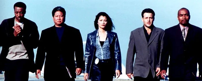 Primul serial polițist american care le-a arătat românilor că nu trebuie să fii Van Damme, ca să fii erou. Cum a învățat actorul principal din Legea Marțială engleza la filmări