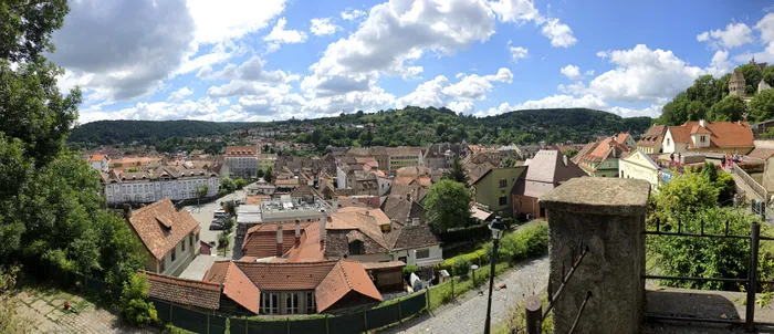 Panoramă cu Galaxy S26 Ultra deasupra Sighișoarei / foto: Playtech