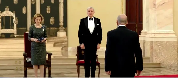 Nicu Alifantis a primit Ordinul Coroana României în grad de Cavaler. Foto captură video