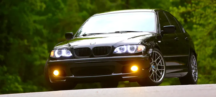 Dotările mașinilor pe care cei mai mulți șoferi le utilizează greșit. Atenție! Pot provoca accidente