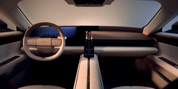 Interiorul radical al Jaguar Type 01