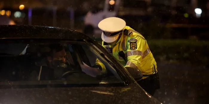 Prima noapte de carantină parțială: scuzele românilor care circulau în orarul interzis inutil