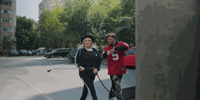 Viorica si Ionita de la Clejani feat Macanache - Reveneala fragment video (5)
