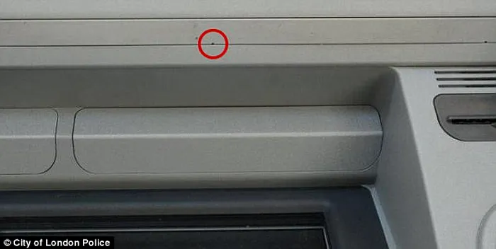 bancomate skimmer furt