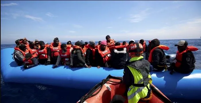 15 migranți au murit de foame și sete pe un vas