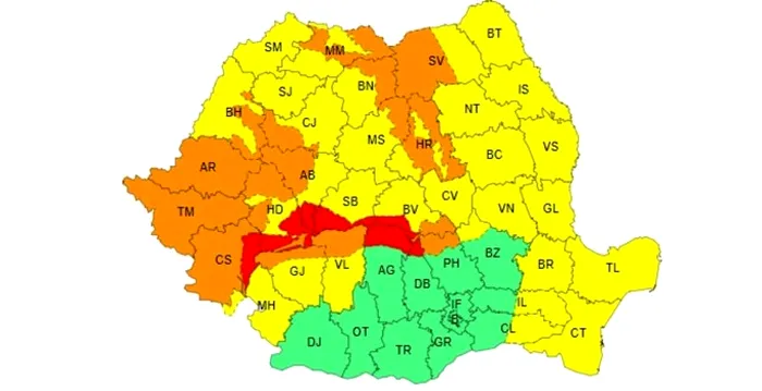 ANM a emis cod roșu de viscol și furtuni de zăpadă în aceste zone ale României. Pagubele provocate de ninsori: copaci căzuți pe șosele, trenuri oprite, case înzăpezite