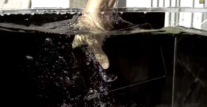 iPad Mini Retina Display teste apa gloante ratedrr mp7